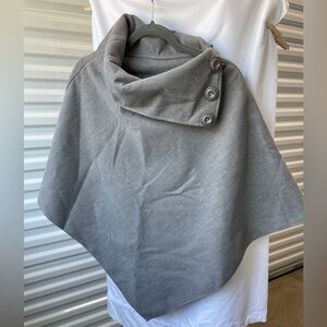Italian Wool Gray Buttoned Poncho